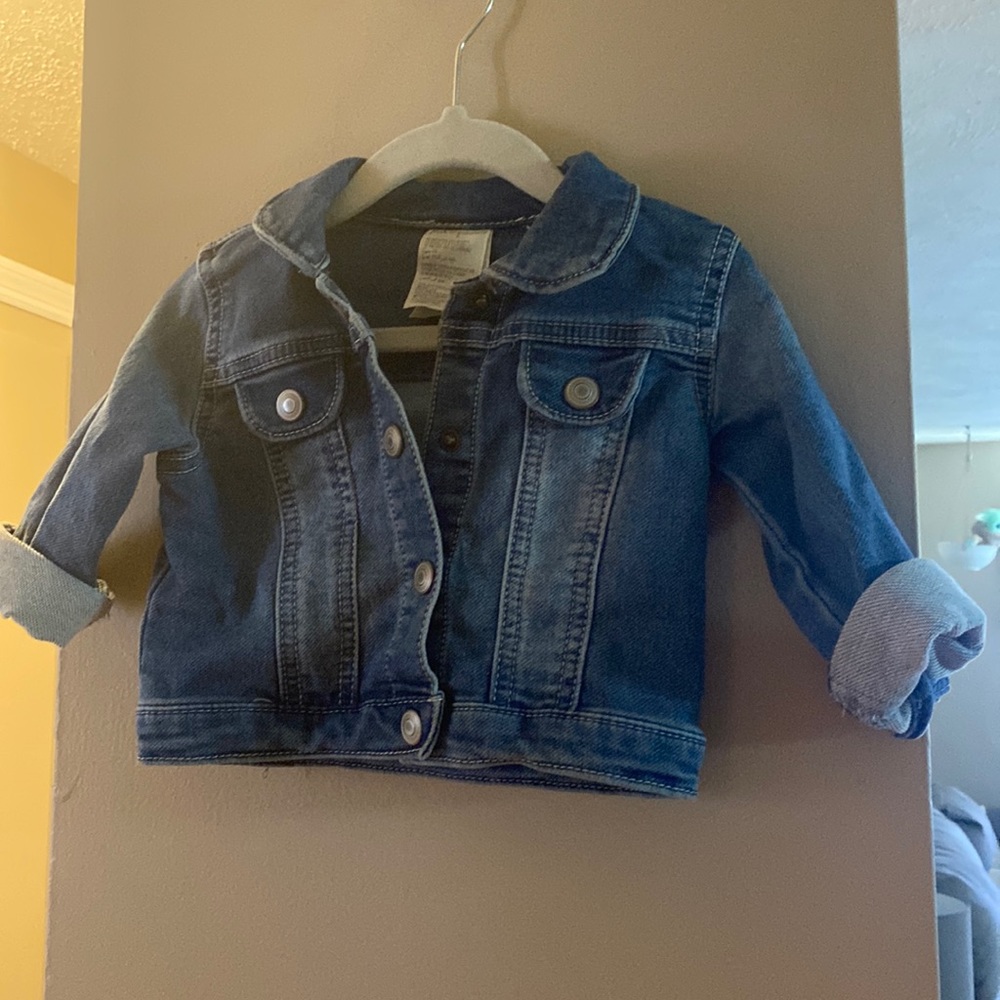 Cute jean jacket with buttons